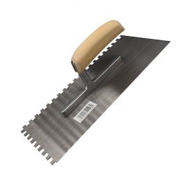 Toothed trowel clearance